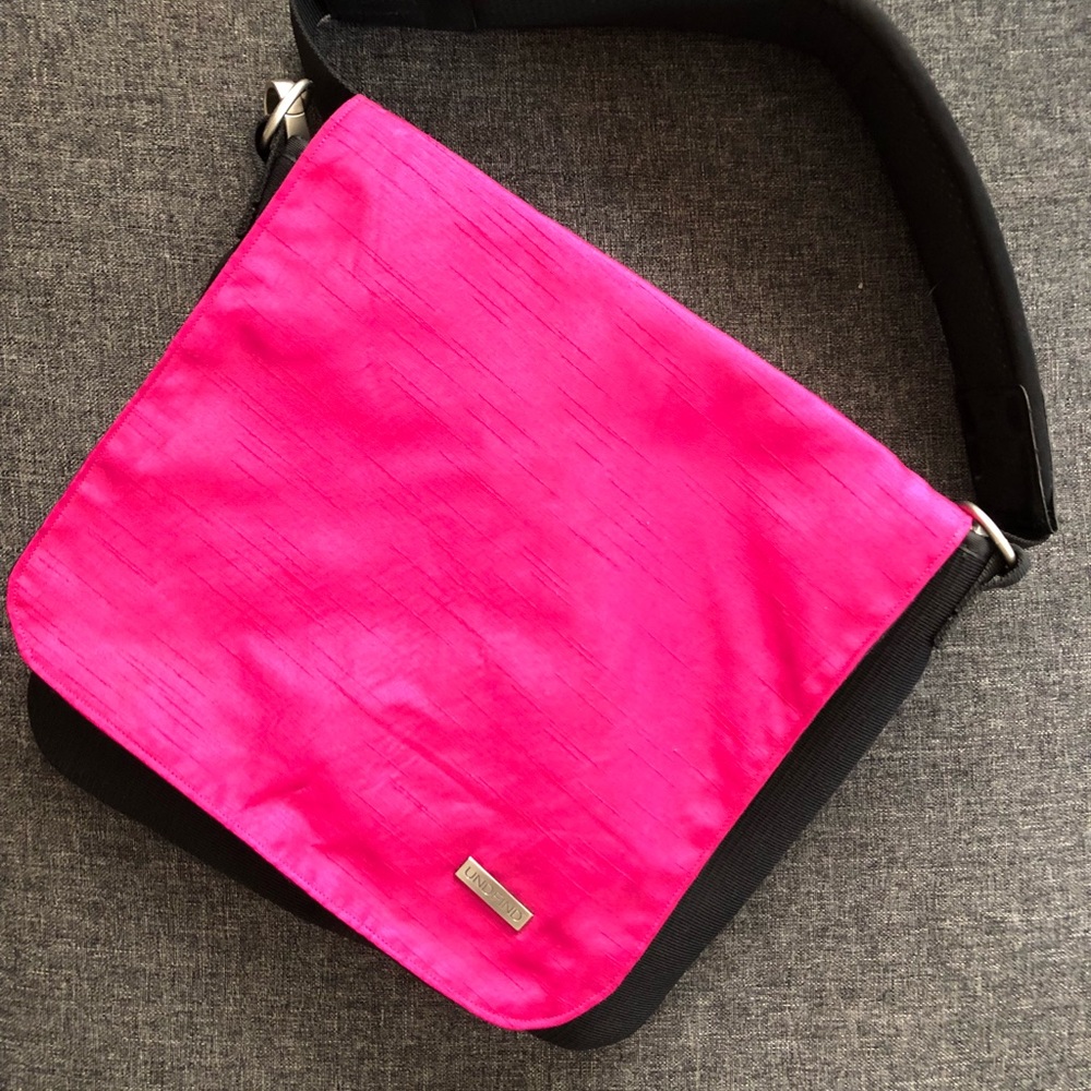 UNDFIND Pink waist shooter camera bag